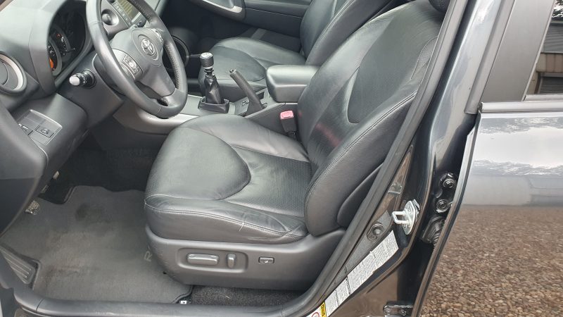 TOYOTA RAV 4 III 2007