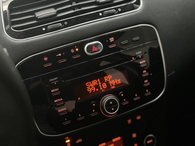 FIAT PUNTO 1.4 MPI 105CH MULTIAIR LOUNGE