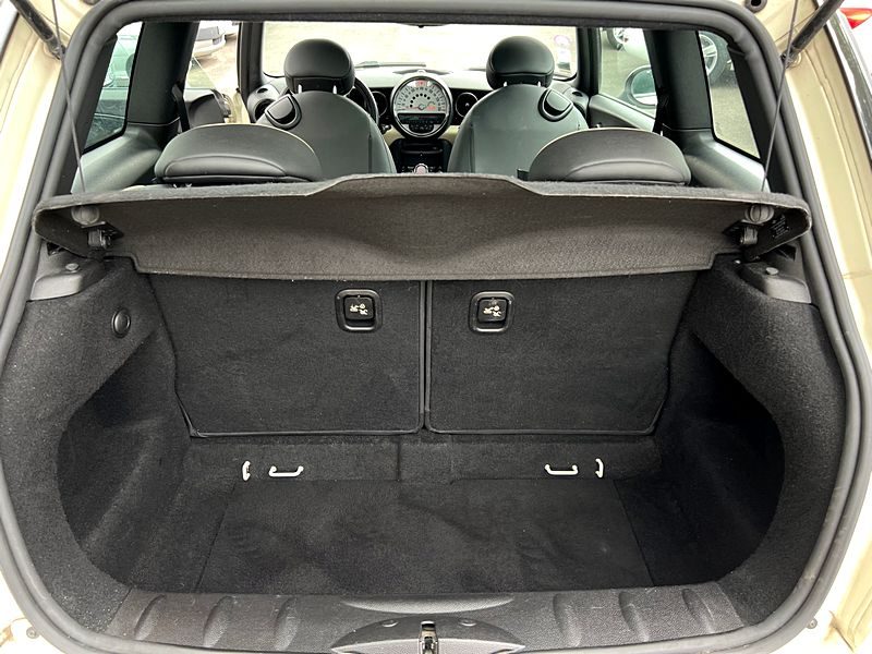 MINI MINI COOPER R56 II PHASE 2 CHILI 1.6 122 1ERE MAIN TOIT OUVRANT CUIR CRIT AIR 1 - Garantie 1 an