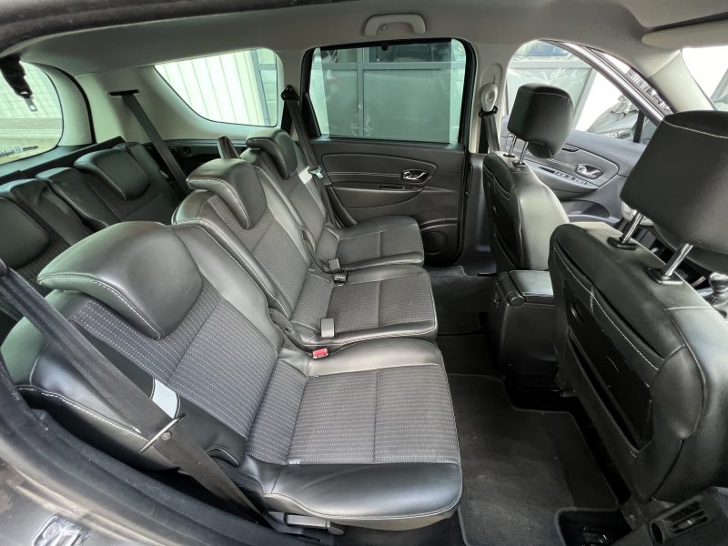 RENAULT GRAND SCENIC III (3) 1.5 DCI 110 Cv 7 PLACES / GPS BLUETOOTH 97 900 Kms - GARANTIE 1 AN