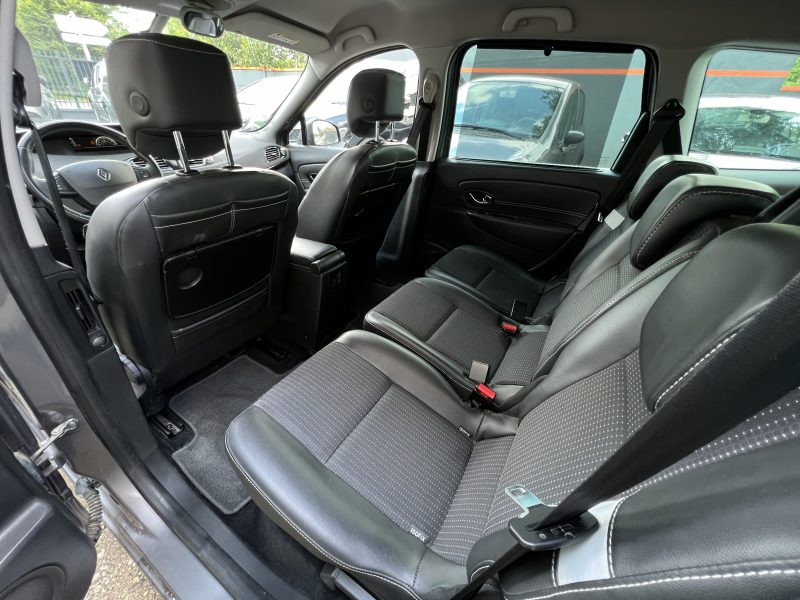 RENAULT GRAND SCENIC III (3) 1.5 DCI 110 Cv 7 PLACES / GPS BLUETOOTH 97 900 Kms - GARANTIE 1 AN