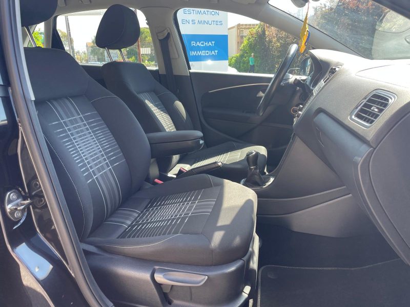 VOLKSWAGEN POLO V 2015