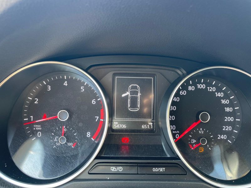 VOLKSWAGEN POLO V 2015