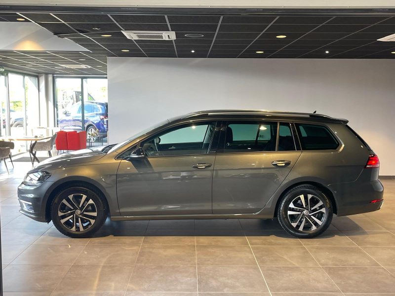 VOLKSWAGEN GOLF  2020