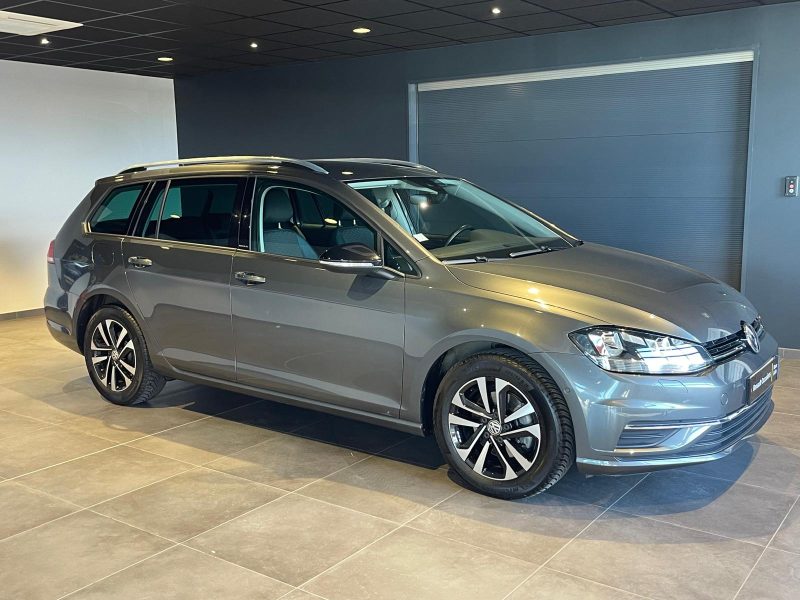 VOLKSWAGEN GOLF  2020