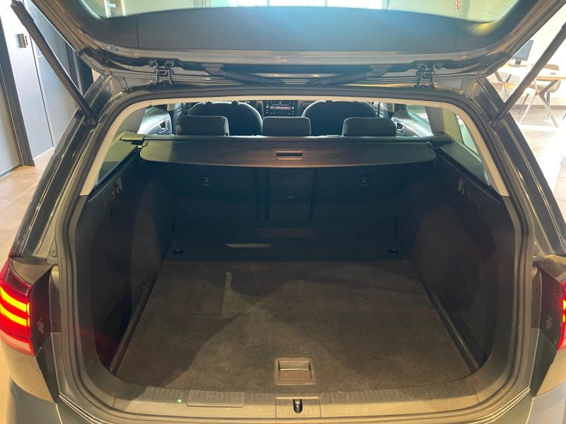 VOLKSWAGEN GOLF  2020