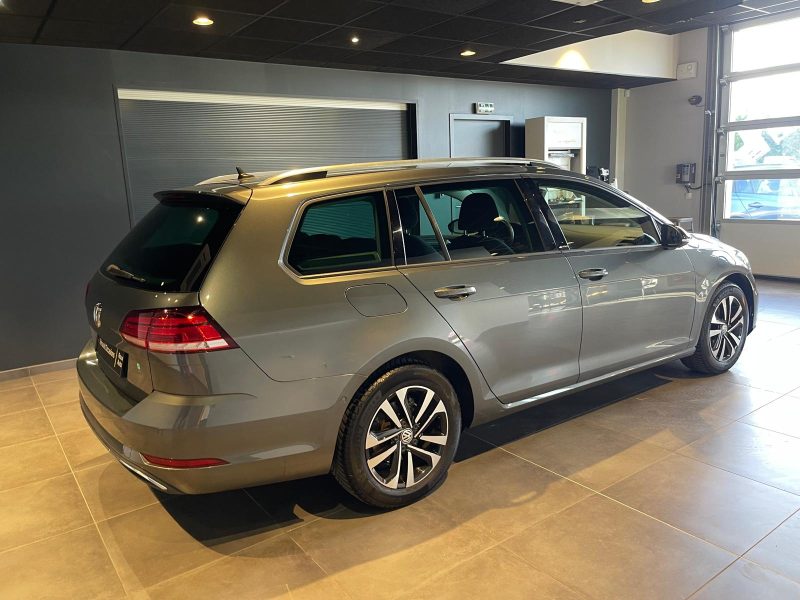 VOLKSWAGEN GOLF  2020