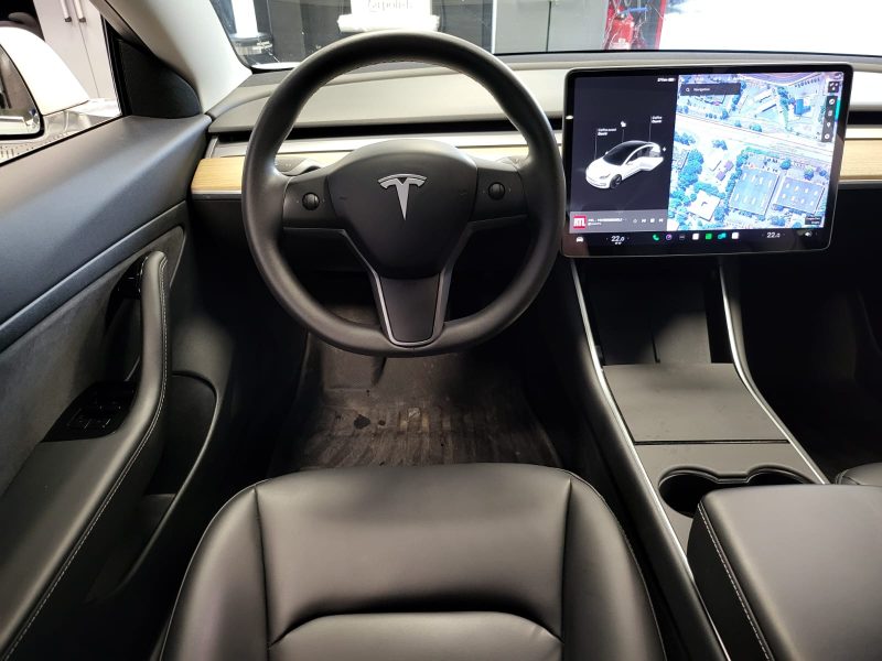 TESLA MODEL 3 STANDARD RANG PLUS 275CV / 1ER MAIN / AUTOPILOT / CAMERA 360 / MODE SENTINELLE / SIEGE