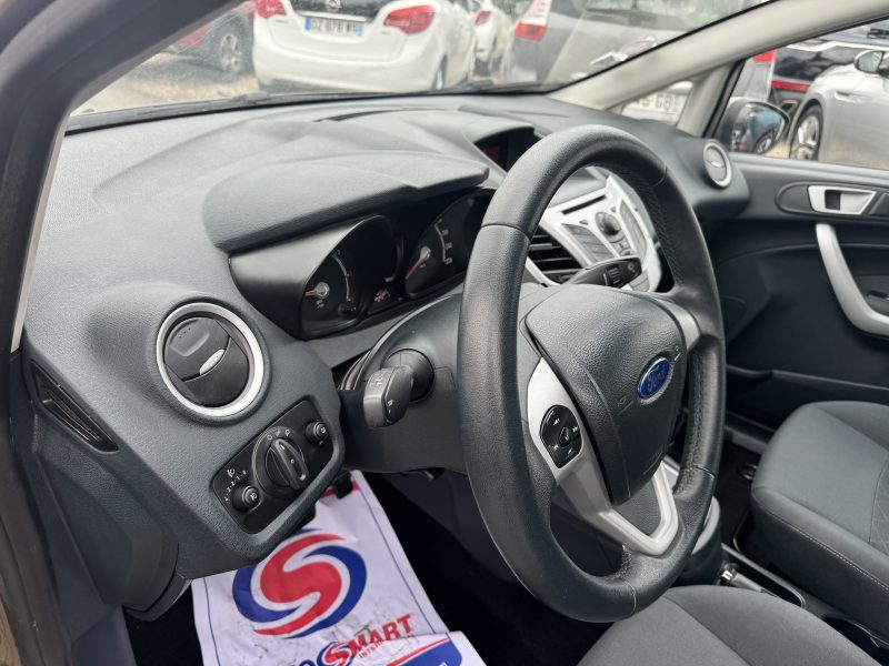 FORD FIESTA VI 1.4 97CV TREND BVA