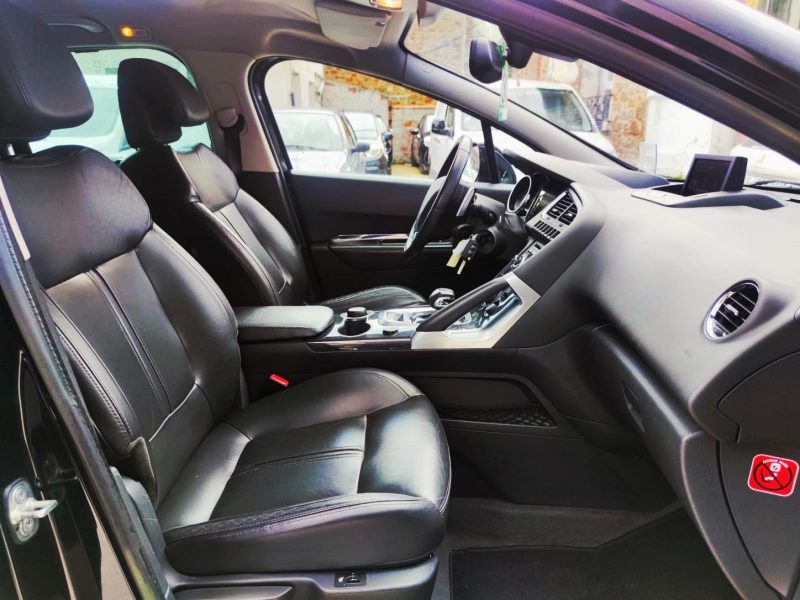 PEUGEOT 3008 Monospace 2012