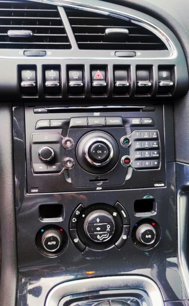 PEUGEOT 3008 Monospace 2012