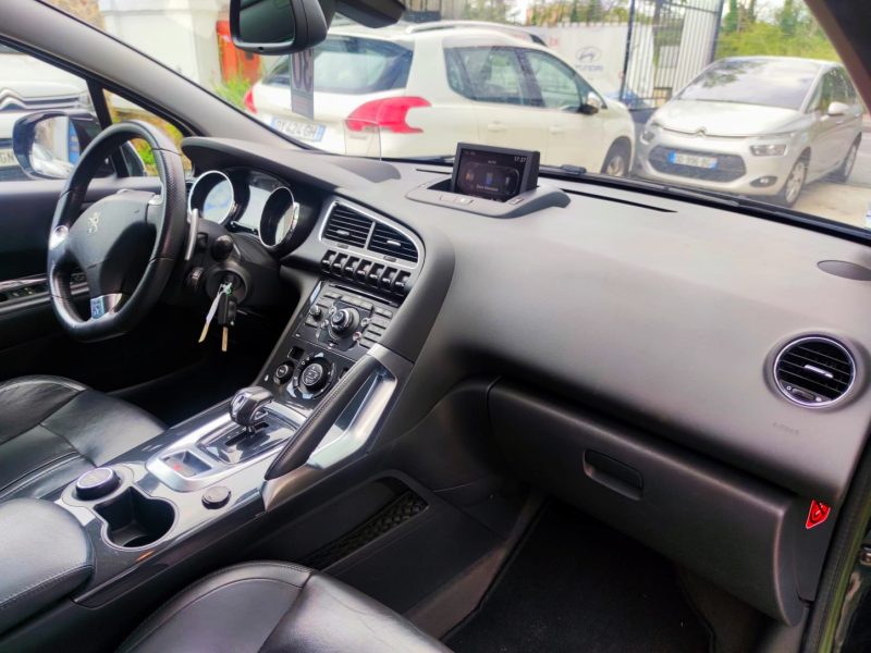 PEUGEOT 3008 Monospace 2012