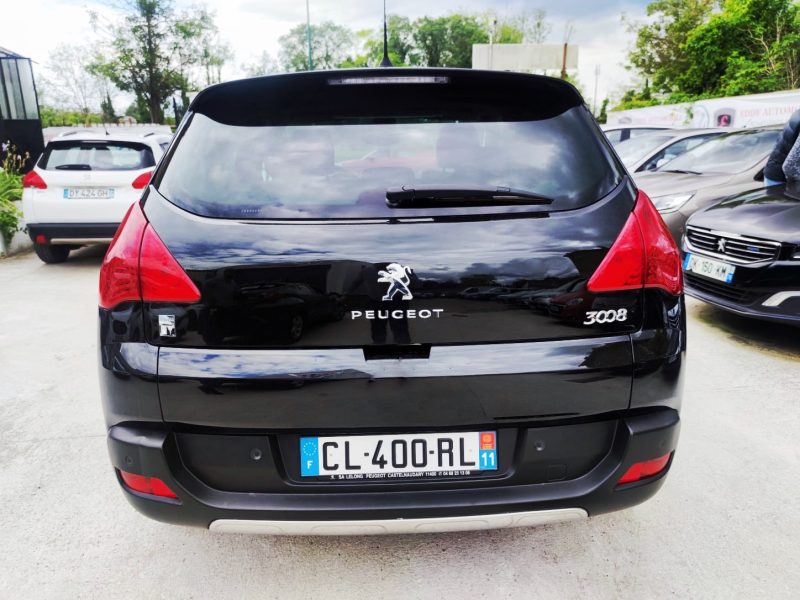 PEUGEOT 3008 Monospace 2012