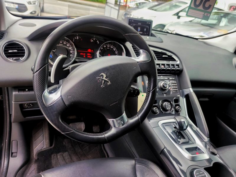 PEUGEOT 3008 Monospace 2012