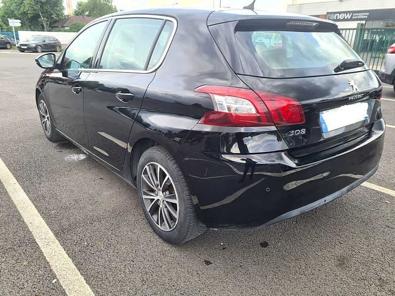 PEUGEOT 308 II 2015