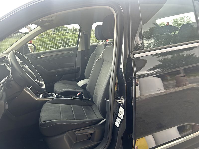 VOLKSWAGEN T-ROC 2023