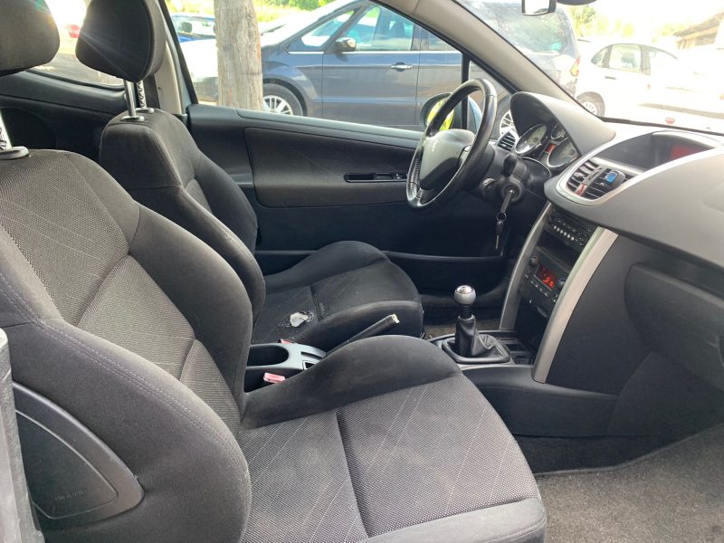 PEUGEOT 207 2006