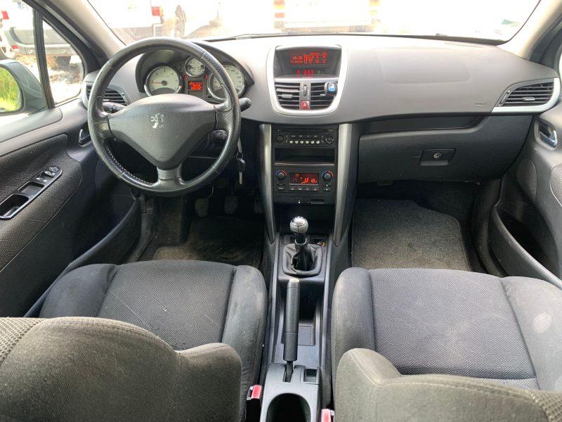 PEUGEOT 207 2006