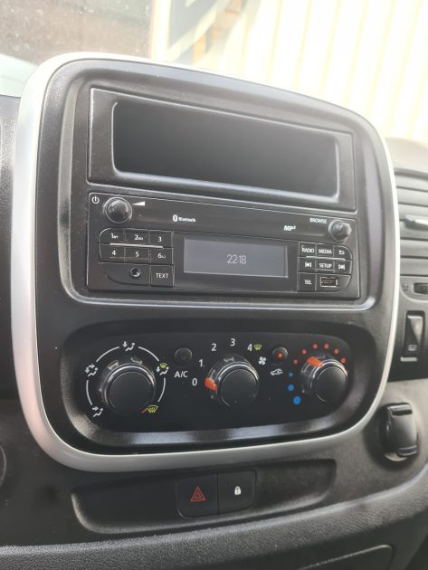 RENAULT TRAFIC III  2017