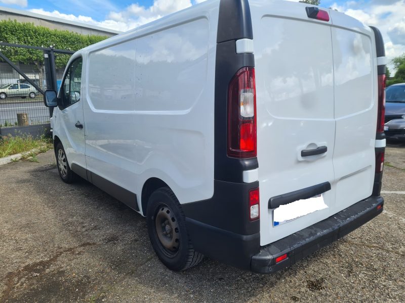 RENAULT TRAFIC III  2017