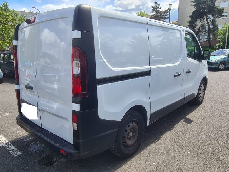 RENAULT TRAFIC III  2017