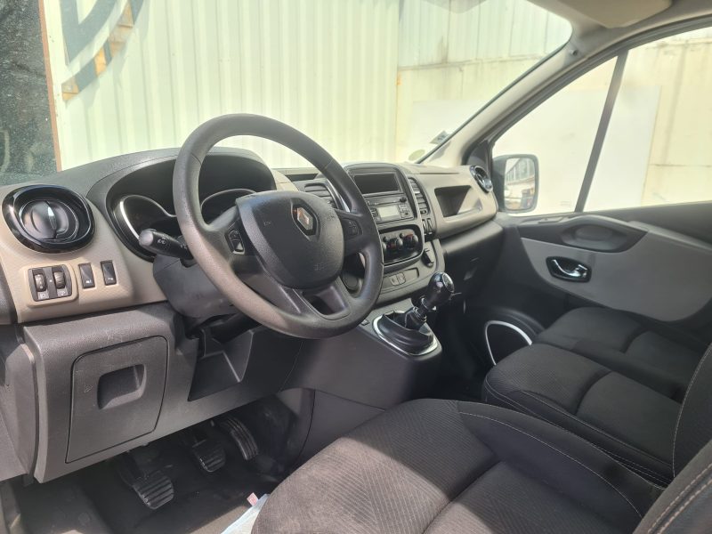 RENAULT TRAFIC III  2017