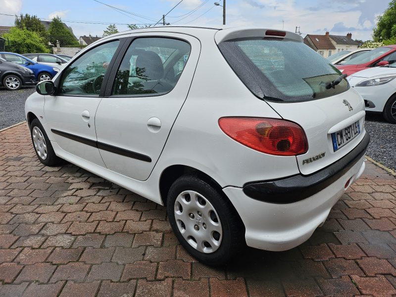 Peugeot 206 1.4L HDi 70cv "X Line Clim" / REVISER_GAREANTIE