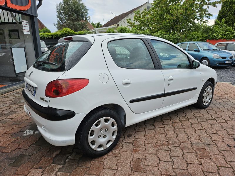 Peugeot 206 1.4L HDi 70cv "X Line Clim" / REVISER_GAREANTIE