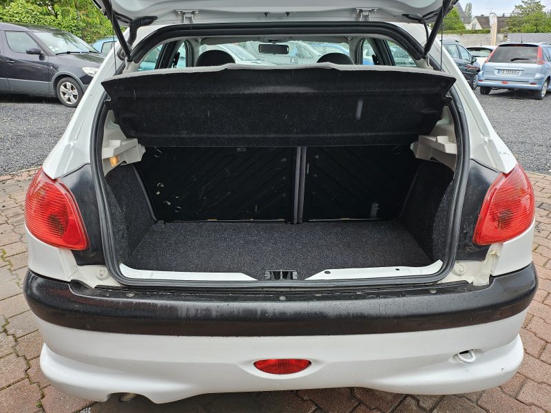 Peugeot 206 1.4L HDi 70cv "X Line Clim" / REVISER_GAREANTIE