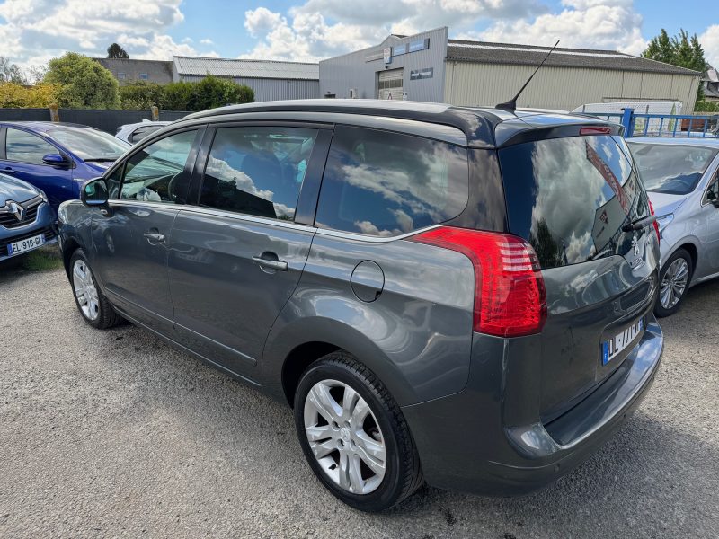 Peugeot 5008 1.6 hdi 115 " 7 places"
