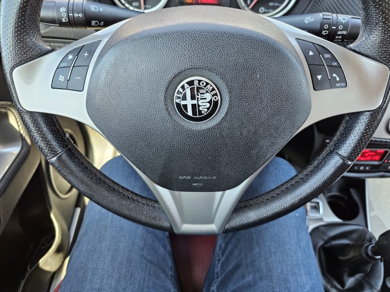 ALFA ROMEO MITO 1,6 JTDM 120 CH SELECTIV CUIR 