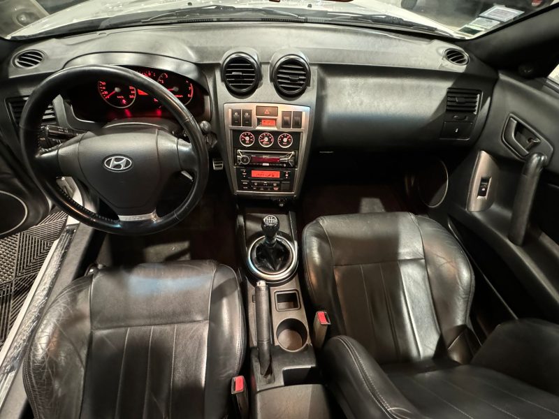 HYUNDAI COUPE 2002