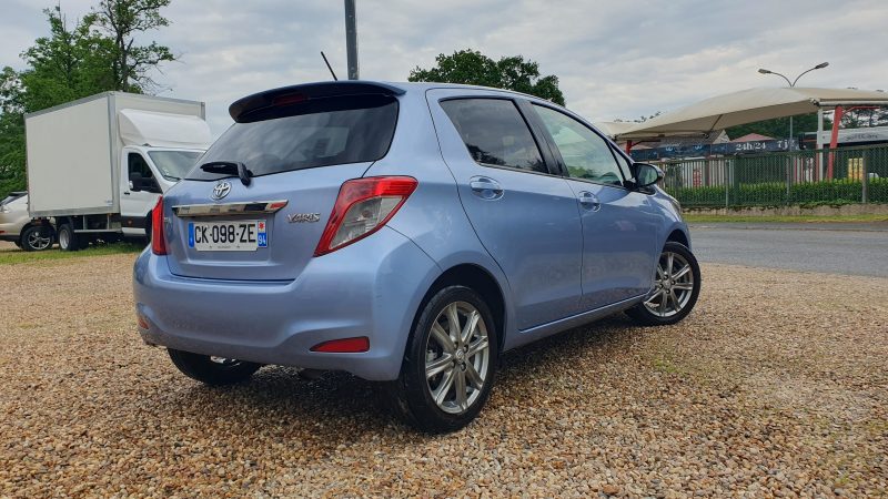TOYOTA YARIS 2012