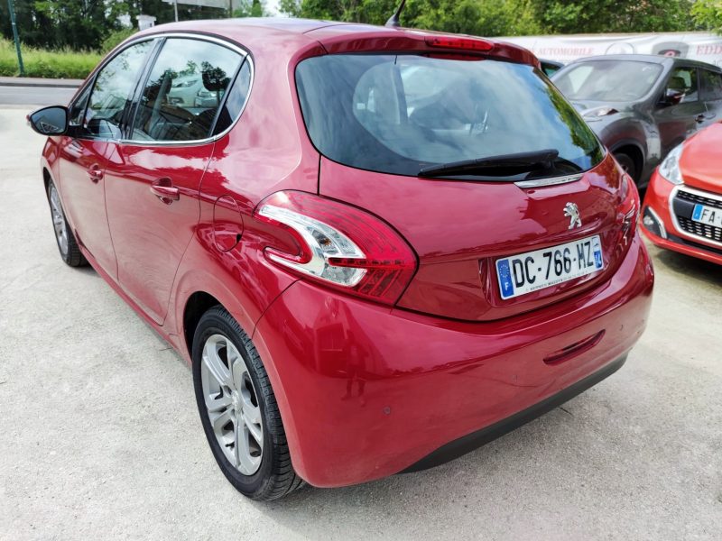 PEUGEOT 208 I 2014