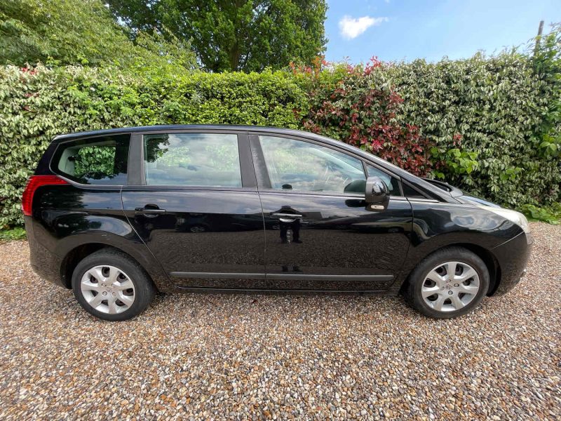 PEUGEOT 5008 2013 1.6 HDi 1560cm3 114cv