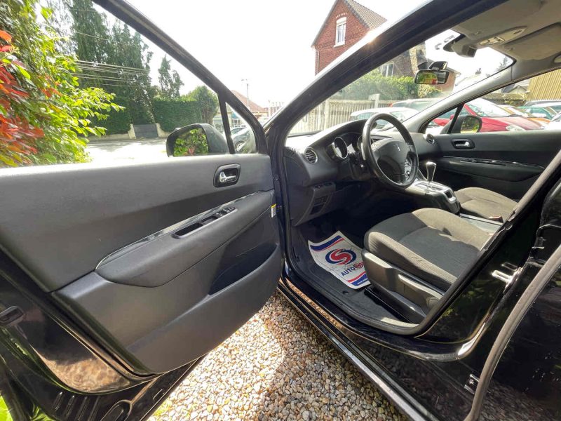 PEUGEOT 5008 2013 1.6 HDi 1560cm3 114cv