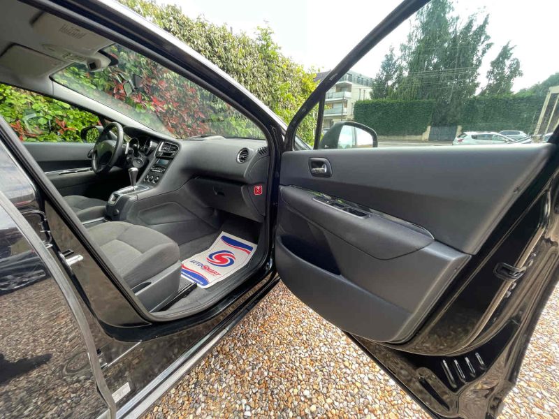 PEUGEOT 5008 2013 1.6 HDi 1560cm3 114cv