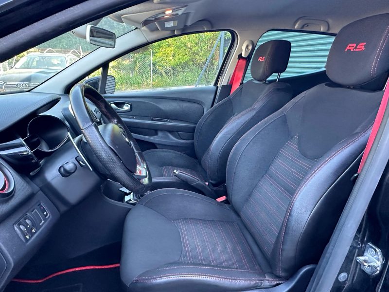 RENAULT CLIO 2018 1.6 TURBO 220 RS TROPHY EDC