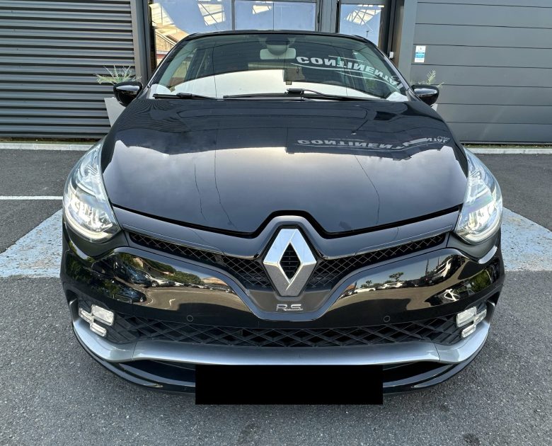 RENAULT CLIO 2018 1.6 TURBO 220 RS TROPHY EDC