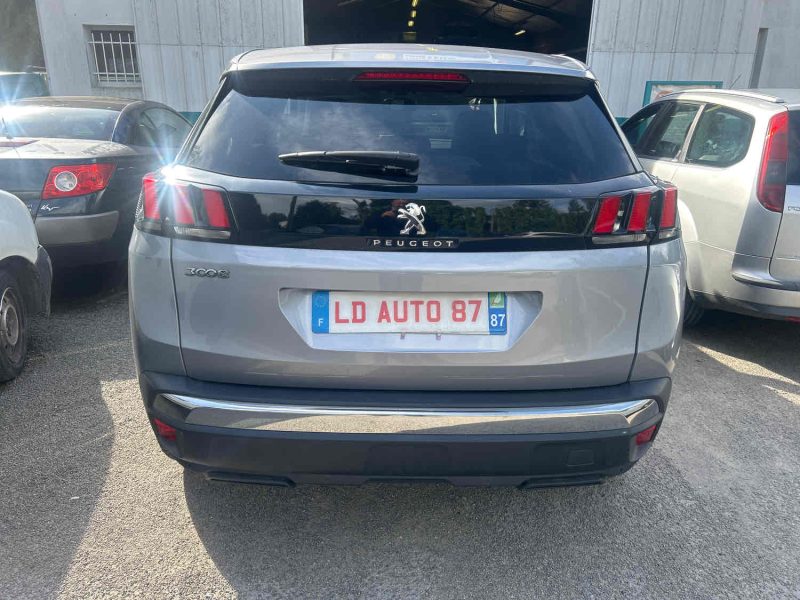 PEUGEOT 3008  2020