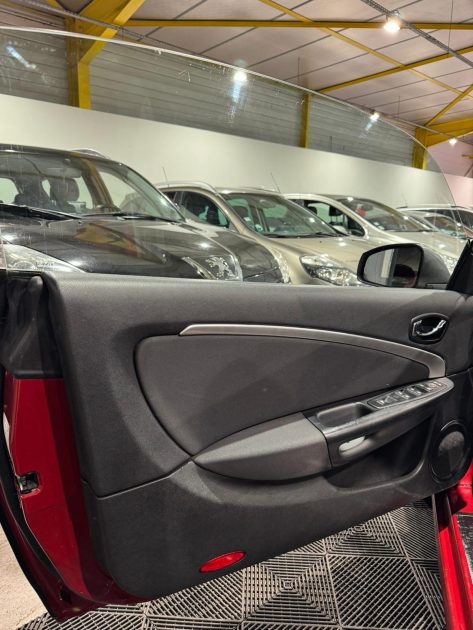 RENAULT MEGANE CC 2011