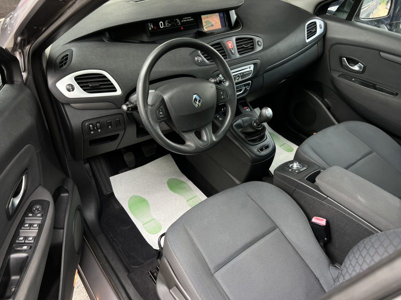 RENAULT SCENIC III 1.9 DCI 130 Cv TOIT OUVRANT GPS TOMTOM BLUETOOTH 96 200 Kms - GARANTIE 1 AN