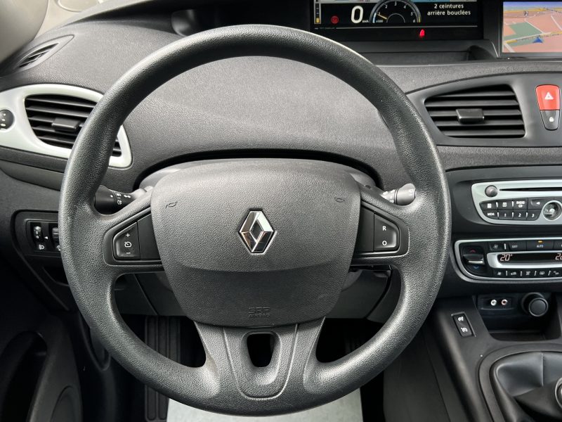 RENAULT SCENIC III 1.9 DCI 130 Cv TOIT OUVRANT GPS TOMTOM BLUETOOTH 96 200 Kms - GARANTIE 1 AN