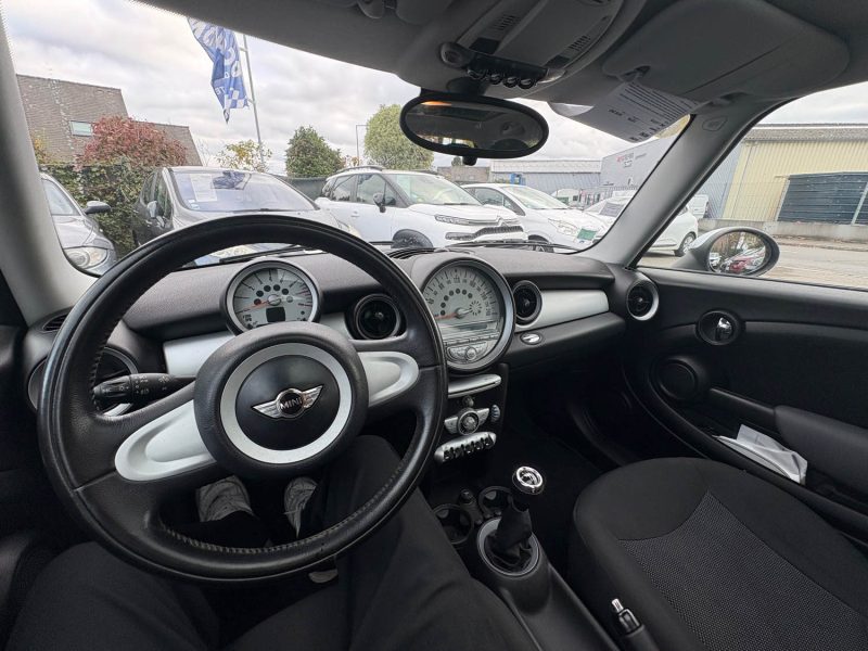 MINI COOPER ONE 1.4i 95CH