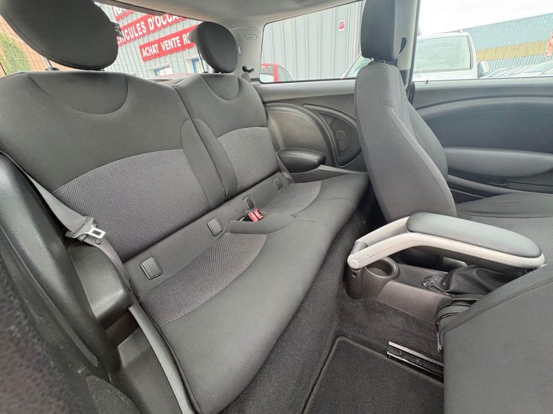 MINI COOPER ONE 1.4i 95CH