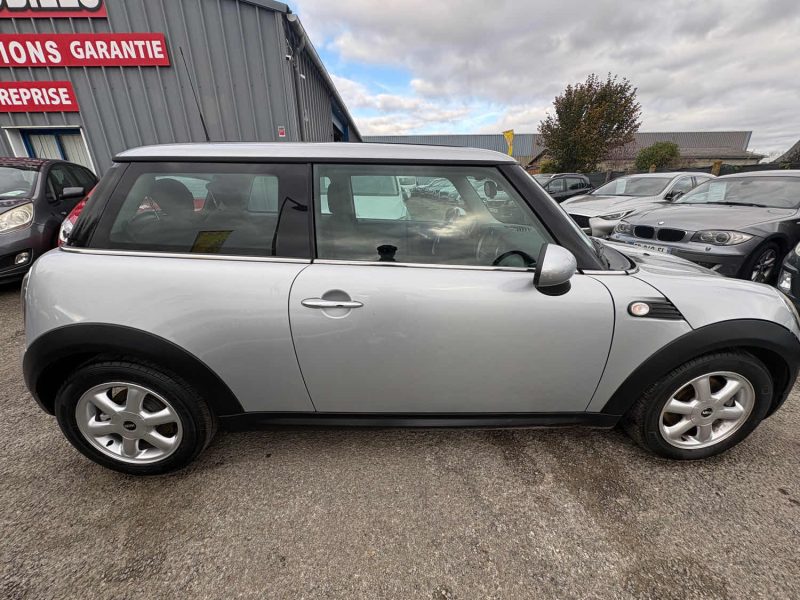 MINI COOPER ONE 