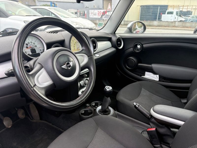MINI COOPER ONE 1.4i 95CH