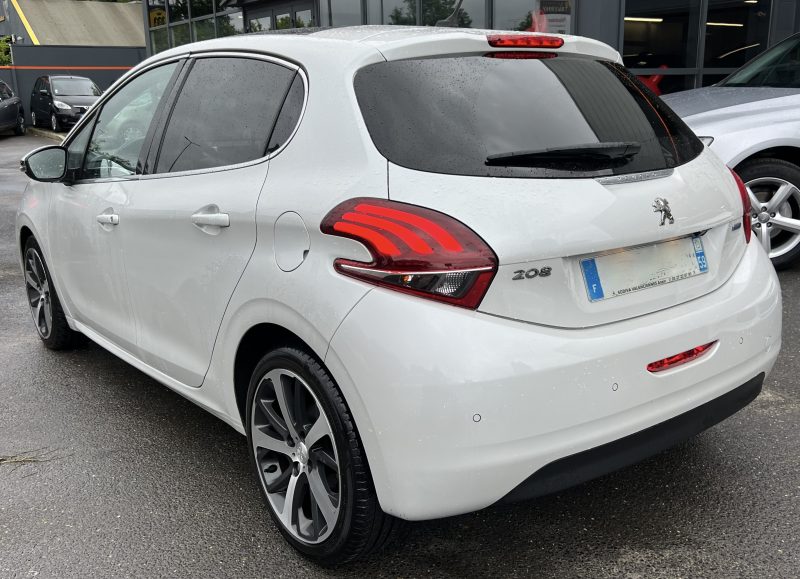 PEUGEOT 208 PHASE 2 FELINE 1.2 110 1ERE MAIN TOIT PANO CAMERA FULL OPTIONS CRIT AIR 1 Garantie 1 an