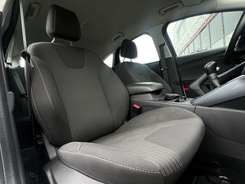 FORD FOCUS III TITANIUM 1.0 ECOBOOST 100 Cv PREMIERE MAIN / 55 800 Kms CRIT AIR 1 - GARANTIE 1 AN