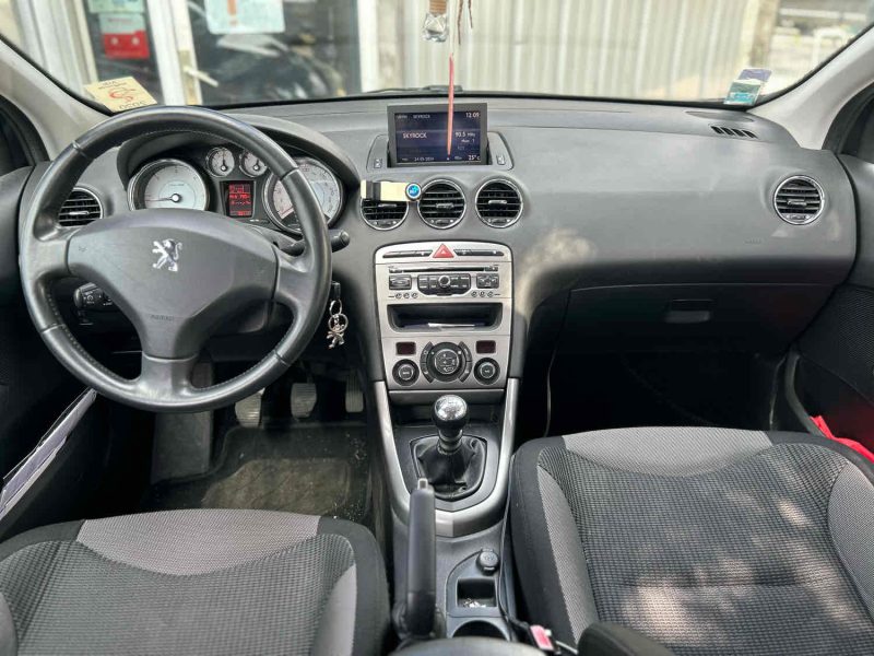 PEUGEOT 308 I 2011